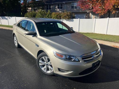 2011 Ford Taurus SEL