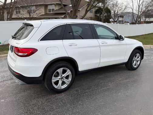 WHITE 2018 Mercedes-Benz GLC 300 4MATIC