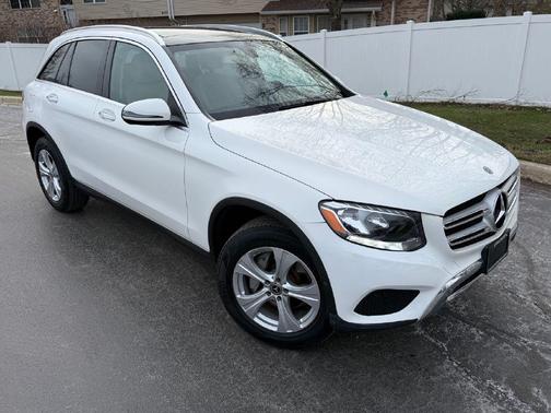 WHITE 2018 Mercedes-Benz GLC 300 4MATIC
