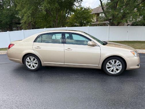 2009 Toyota Avalon XLS