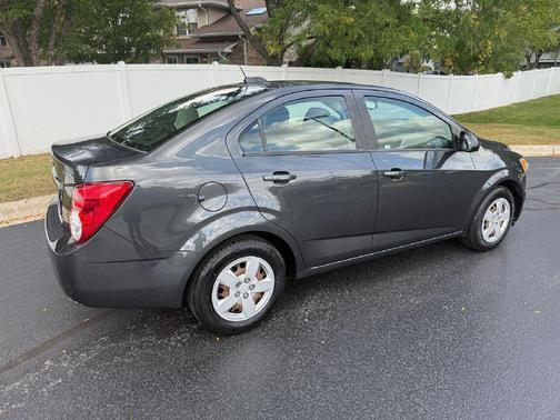 2016 Chevrolet Sonic LS