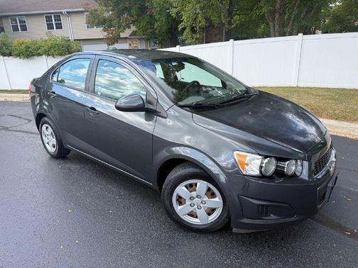 2016 Chevrolet Sonic LS