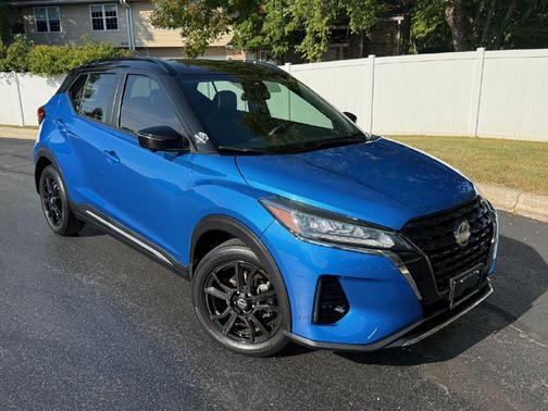 2023 Nissan Kicks SR