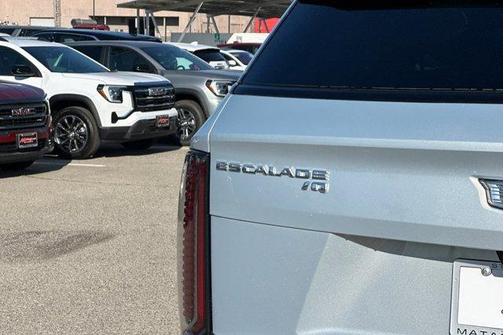 2025 Cadillac Escalade IQ Sport 2