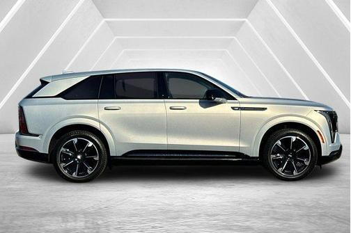 2025 Cadillac Escalade IQ Sport 2