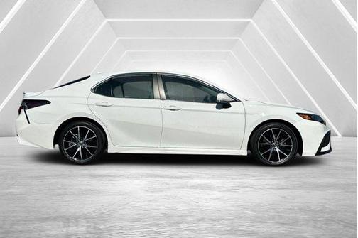 2023 Toyota Camry Hybrid SE Nightshade
