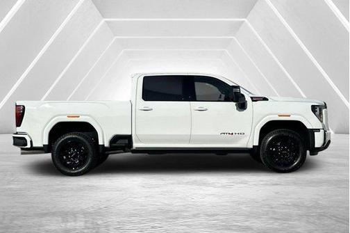 2025 GMC Sierra 2500 AT4