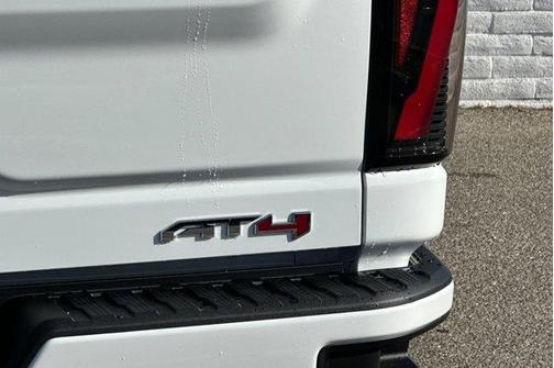 2025 GMC Sierra 2500 AT4