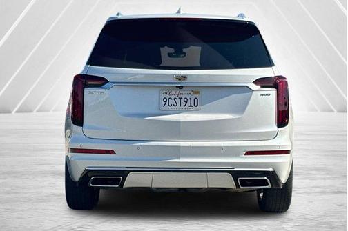 2022 Cadillac XT6 Premium Luxury FWD