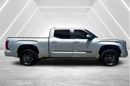 2024 Toyota Tundra Hybrid Platinum