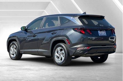 2022 Hyundai TUCSON SE