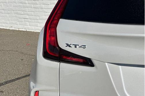 2025 Cadillac XT4 Premium Luxury