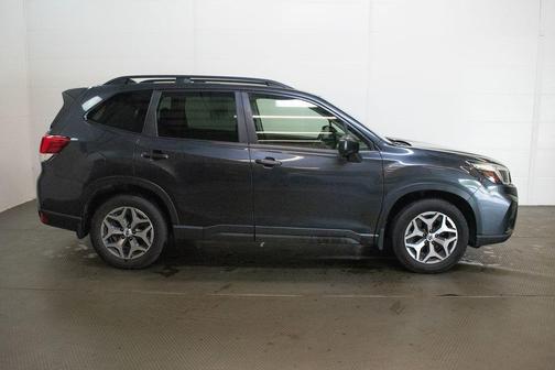 Dark Gray Metallic 2019 Subaru Forester Premium