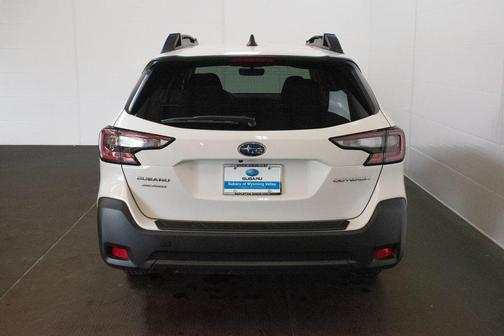 Crystal White Pearl 2025 Subaru Outback Premium