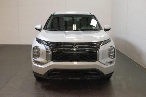 2024 Mitsubishi Outlander ES
