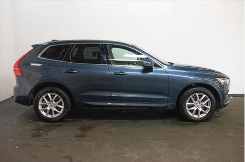 2020 Volvo XC60 T5 Momentum