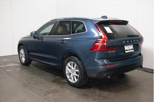 2020 Volvo XC60 T5 Momentum