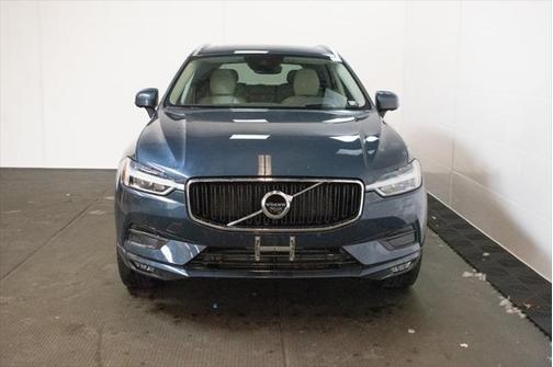 2020 Volvo XC60 T5 Momentum