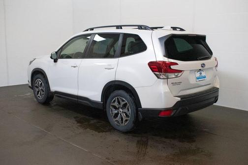 Crystal White Pearl 2023 Subaru Forester Premium