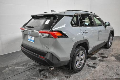2023 Toyota RAV4 Hybrid XLE