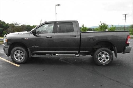 2019 RAM 2500 Big Horn Crew Cab 4x4 6'4' Box