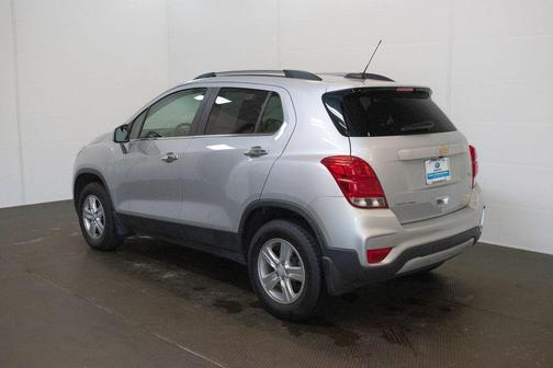 Silver Ice Metallic 2017 Chevrolet Trax LT