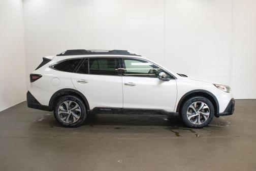 Crystal White Pearl 2022 Subaru Outback Touring XT