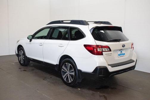 Crystal White Pearl 2018 Subaru Outback 2.5i Limited