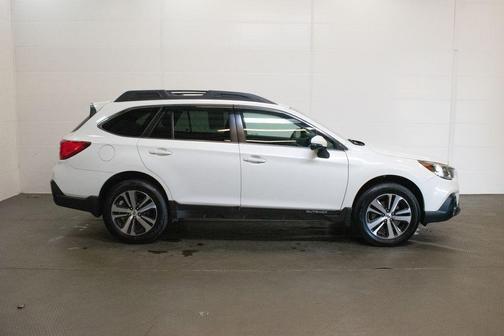 Crystal White Pearl 2018 Subaru Outback 2.5i Limited