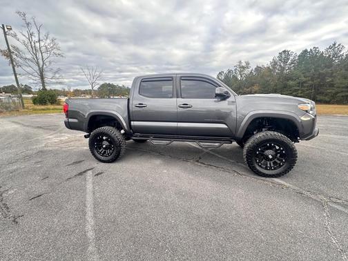 2019 Toyota Tacoma TRD Sport