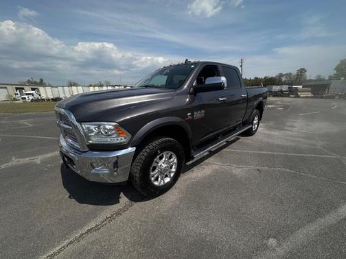 2018 RAM 2500 Laramie Crew Cab 4x4 6'4' Box
