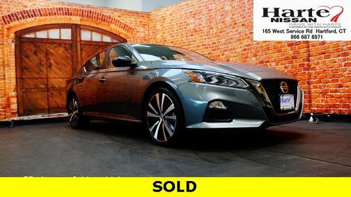 2022 Nissan Altima 2.5 SR