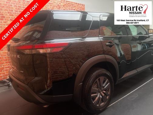 2025 Nissan Pathfinder S