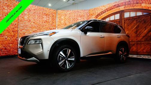 2 Tone Champagne Black Roof 2023 Nissan Rogue Platinum