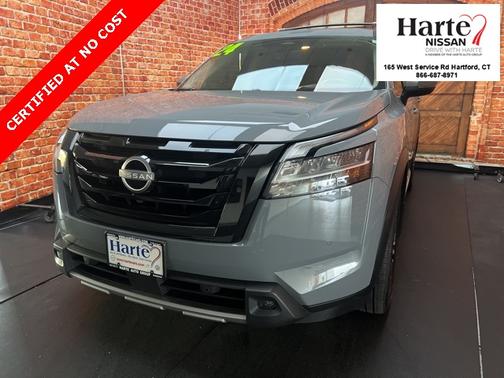 2024 Nissan Pathfinder Platinum