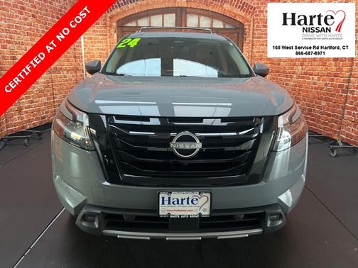 2024 Nissan Pathfinder Platinum