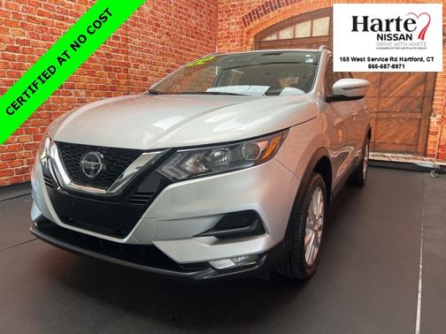 2022 Nissan Rogue Sport SV