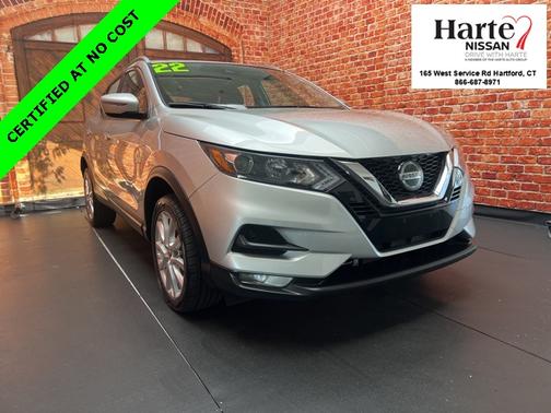 2022 Nissan Rogue Sport SV