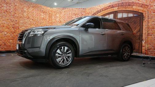 2024 Nissan Pathfinder S