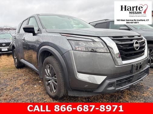 2024 Nissan Pathfinder S