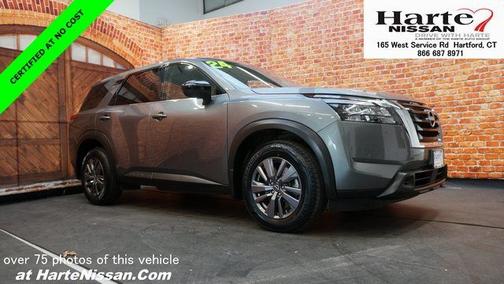 2024 Nissan Pathfinder S