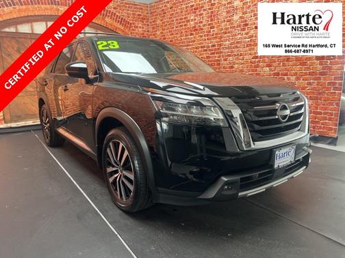 2023 Nissan Pathfinder Platinum