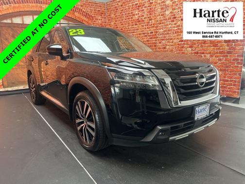 2023 Nissan Pathfinder Platinum