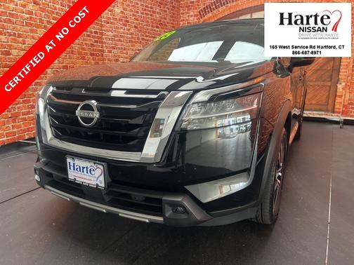 2023 Nissan Pathfinder Platinum