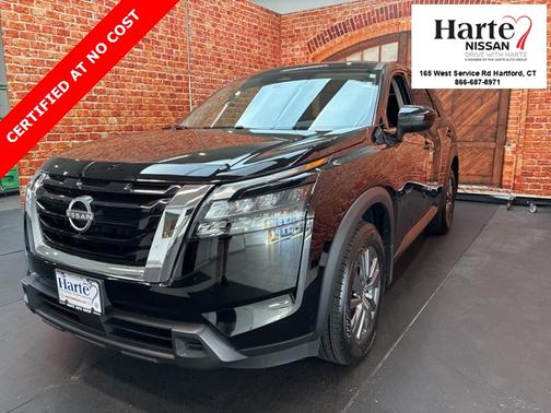 2024 Nissan Pathfinder S