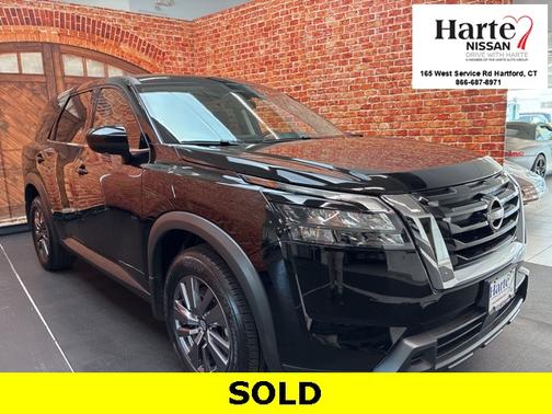 2024 Nissan Pathfinder S