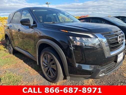 2024 Nissan Pathfinder S