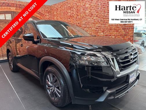 2024 Nissan Pathfinder S