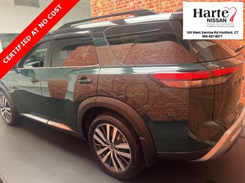 2022 Nissan Pathfinder Platinum