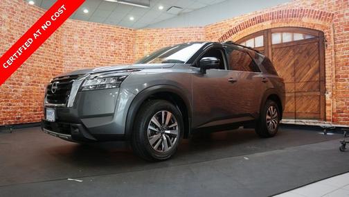 2022 Nissan Pathfinder SL